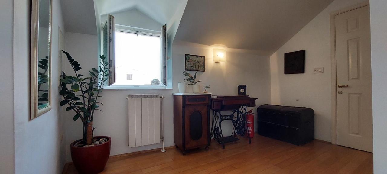 Apartment Sunce Kaštela エクステリア 写真