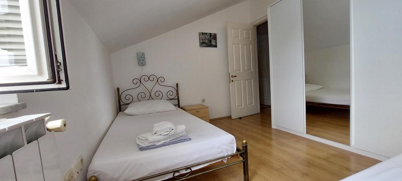Apartment Sunce Kaštela エクステリア 写真