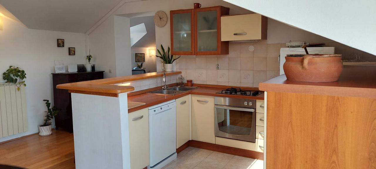 Apartment Sunce Kaštela エクステリア 写真